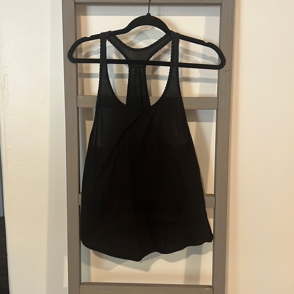 Lululemon scallop tank